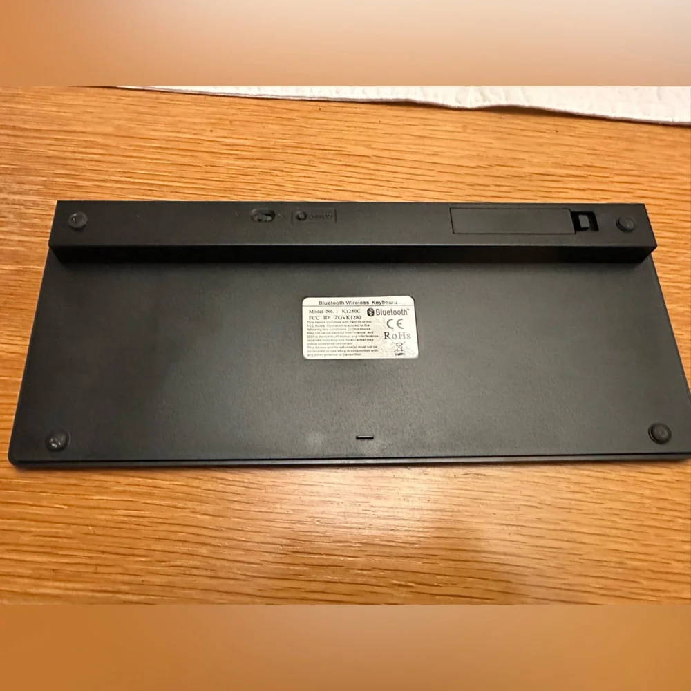 Vintage wireless keyboard, use with tablet or cellphone